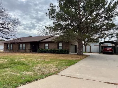 1104 E 9th St, Big Lake, TX 76932