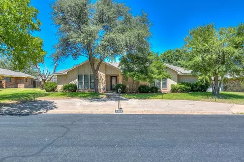 3334 Grandview Dr, San Angelo, TX 76904