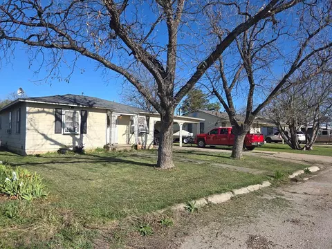 1106 Ave A, Ballinger, TX 76821