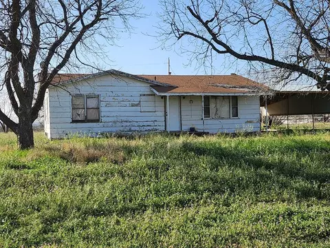 442 Highland Park Rd, Robert Lee, TX 76945