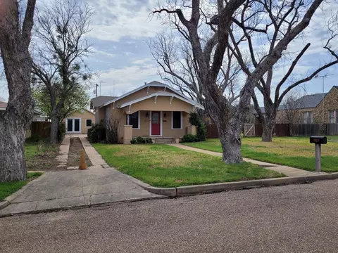 307 Hamilton Ave, Ballinger, TX 76821