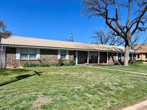 402 S Washington St, Bronte, TX 76933 photo 2
