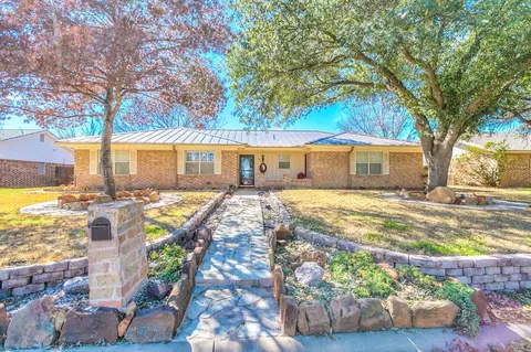 2815 Canyon Creek Dr, San Angelo, TX 76904