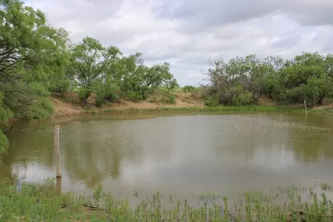 10762 Fm 503, Voss, TX 76888