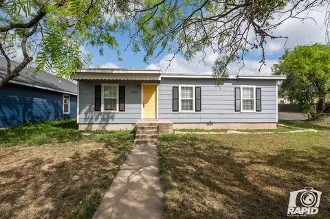 2202 Woodlawn Dr, San Angelo, TX 76901