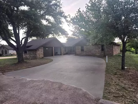 103 Sargent Ave, Ballinger, TX 76821