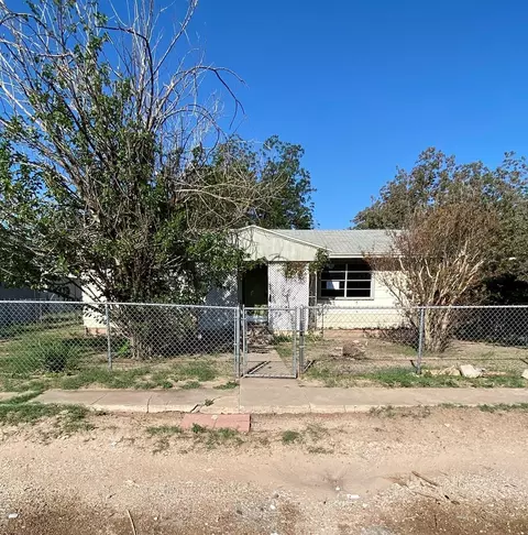 2319 Ben Ficklin Rd, San Angelo, TX 76903