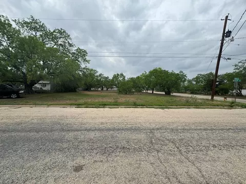 902 906 Texas Ave, San Angelo, TX 76903