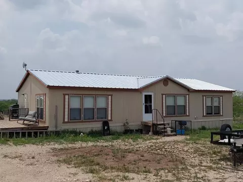 7327 Twins Ln, Miles, TX 76861