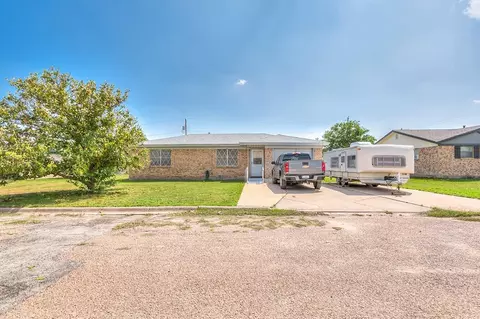 1707 12th St, Ballinger, TX 76821