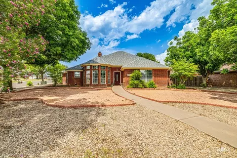 6034 Warwick Dr, San Angelo, TX 76901
