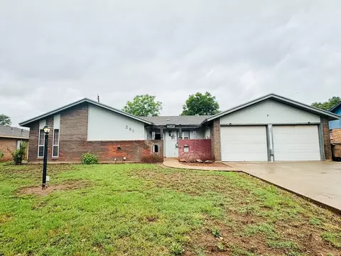 281 Twin Oaks Dr, San Angelo, TX 76901