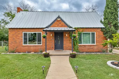 1820 N N St, San Angelo, TX 76901