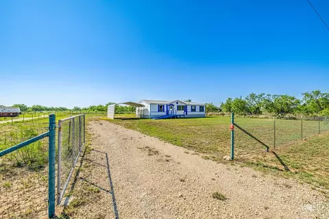 9126 Paradise Ln, San Angelo, TX 76901