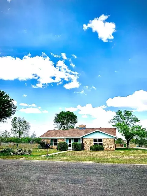 214 Blue Grass Dr, San Angelo, TX 76903