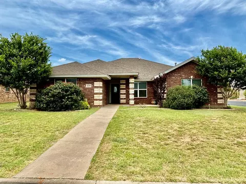 4230 Autumnwood Trl, San Angelo, TX 76904