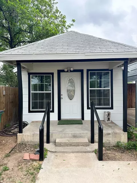 325 W Ave D, San Angelo, TX 76903