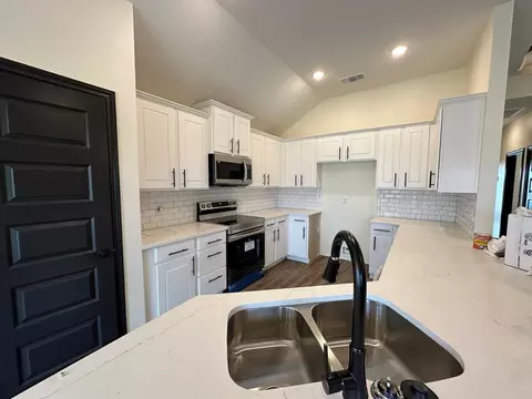 1913 Lamplighter Ln, San Angelo, TX 76904