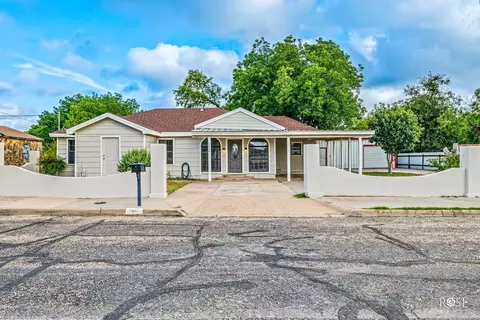 2514 Coleman St, San Angelo, TX 76901