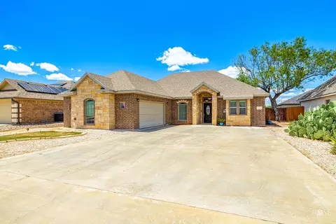 1954 Pine Valley St, San Angelo, TX 76904