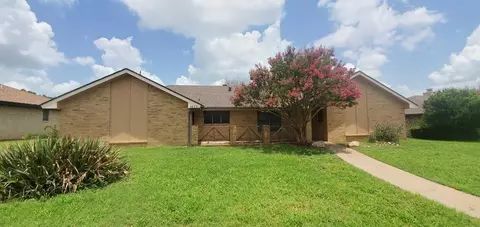 3822 Sunset Dr, San Angelo, TX 76904