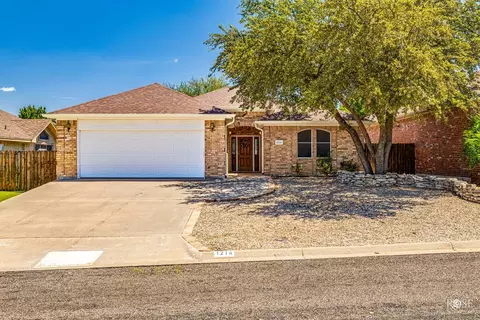 1214 Dorchester Dr, San Angelo, TX 76901