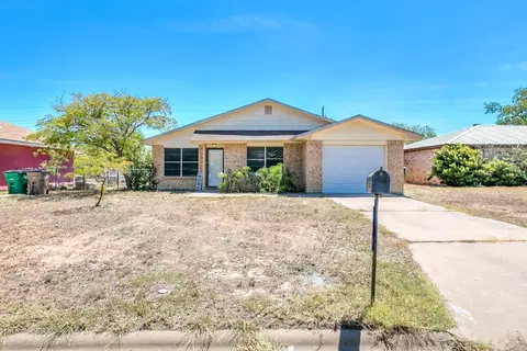 901 E 42nd St, San Angelo, TX 76903