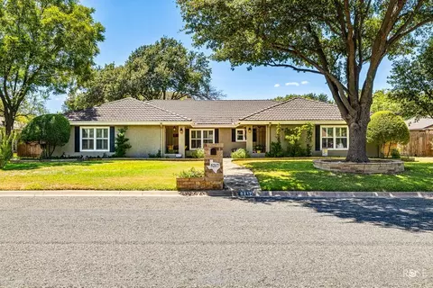 5217 Green Valley Trl, San Angelo, TX 76904