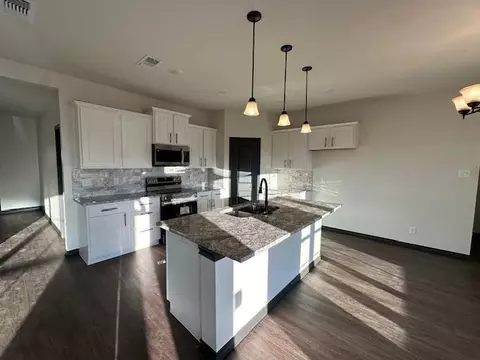 1938 Lamplighter Ln, San Angelo, TX 76904