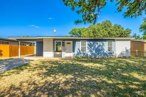 218 Robin Hood Trl, San Angelo, TX 76901