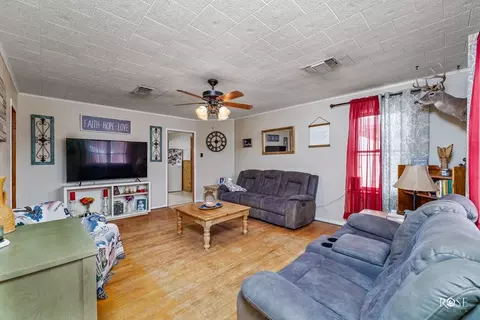 201 E 2nd St, Sonora, TX 76950 photo 4