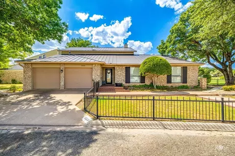 2225 Club House Ln, San Angelo, TX 76904