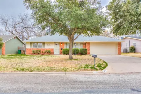 3237 Woodland Cir, San Angelo, TX 76904