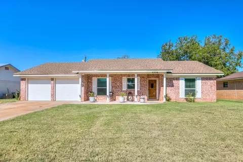 3530 Clare Dr, San Angelo, TX 76904