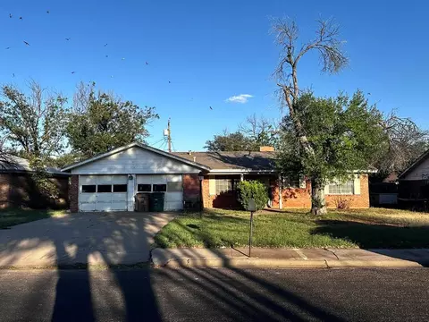 220 Twin Oaks Dr, San Angelo, TX 76901