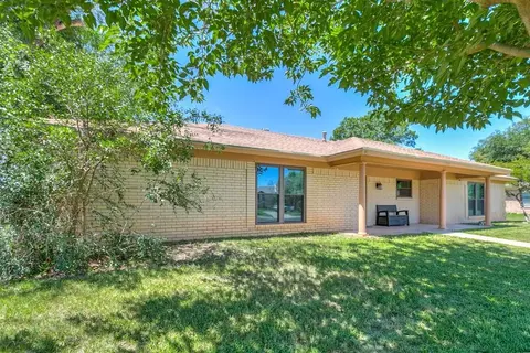 3301 Briargrove Ln, San Angelo, TX 76904