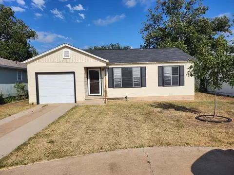 2304 N N St, San Angelo, TX 76901