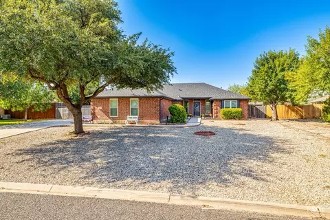 5833 Manchester Ln, San Angelo, TX 76901