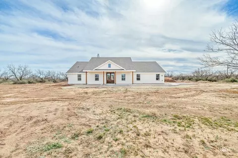 1293 Stone Ledge Ln, San Angelo, TX 76904 photo 3