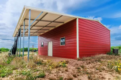 Undisclosed, Lohn, TX 76852