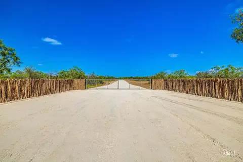 0009 Hwy 83, Paint Rock, TX 76866