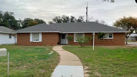1836 College Hills Blvd, San Angelo, TX 76904