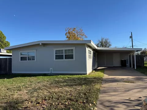 2465 Stanton St, San Angelo, TX 76901