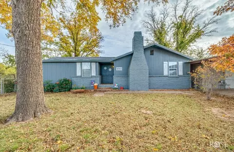 3745 Lake Dr, San Angelo, TX 76903