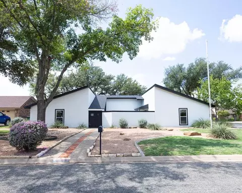 4909 Tabosa Dr, San Angelo, TX 76904