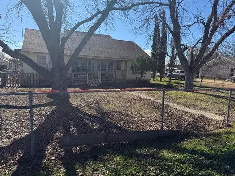 53 E 39th St, San Angelo, TX 76903