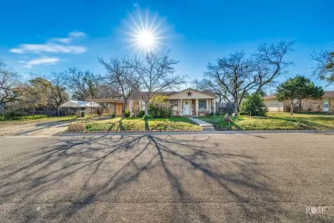 2515 Woodlawn Dr, San Angelo, TX 76901