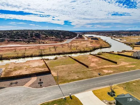 2217 Palms Ct, San Angelo, TX 76904