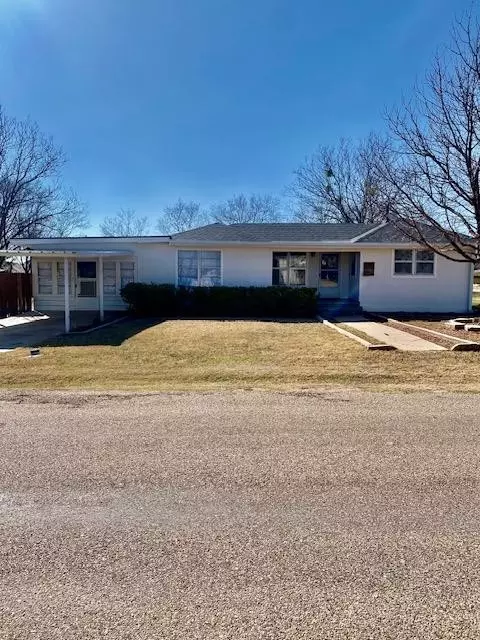 309 Ferguson St, Miles, TX 76861