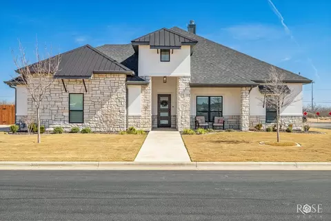 4742 Wolf Creek Dr, San Angelo, TX 76904